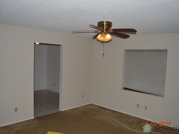 4th image of 37137 Oak Ct