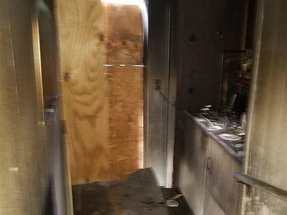 3rd image of 2519 Gunnison Ln NW