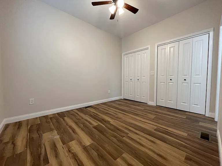 401 Walnut St #6 — Photo 15