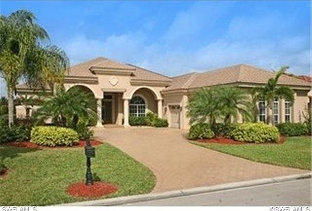 1st image of 948 Glen Lake Cir