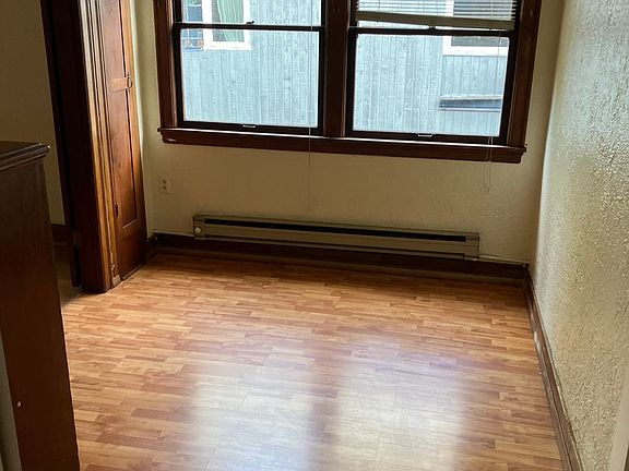 3rd image of 116 30th Avenue Berkley #1-7