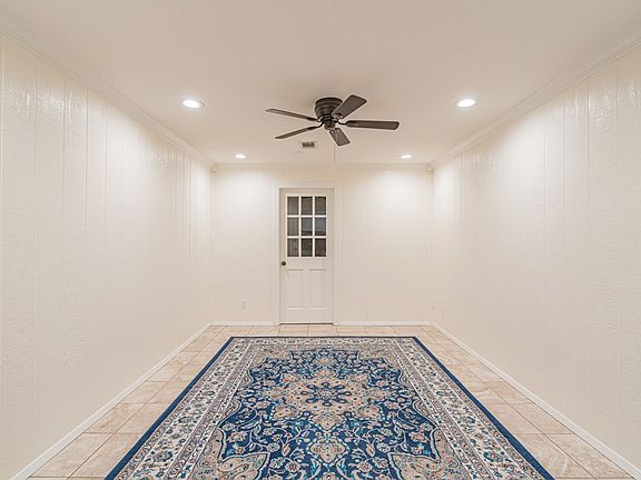 3rd image of 2561 Lindenwood Dr