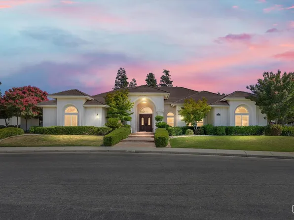 11101 Torbay Dr, Bakersfield, CA 93311