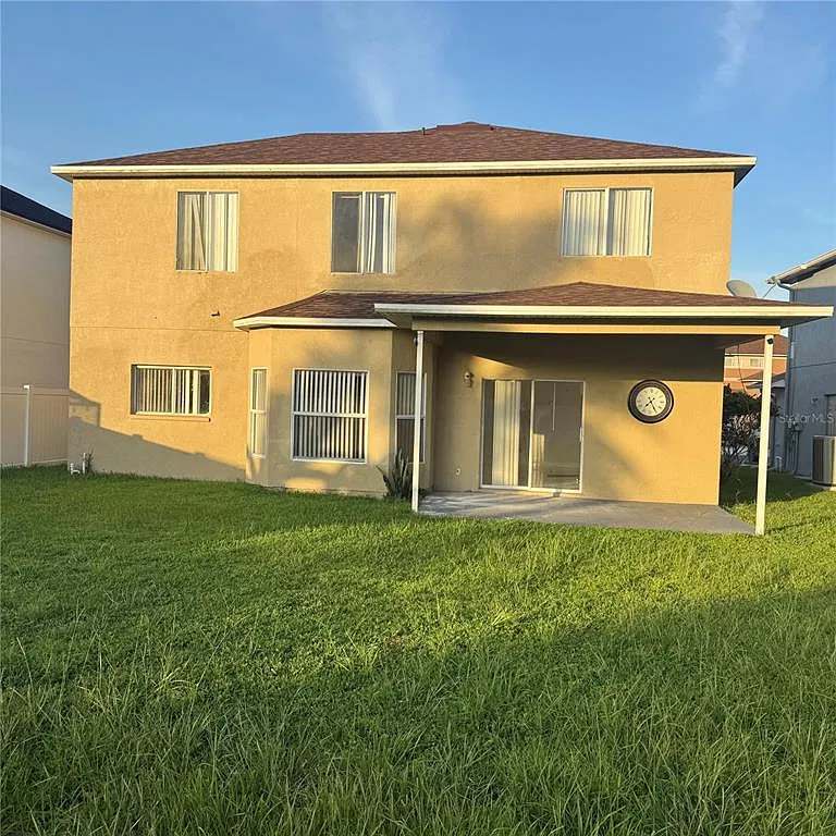 4 bed, 2.5 bath, 2154 sqft, $2,500 — Photo 3