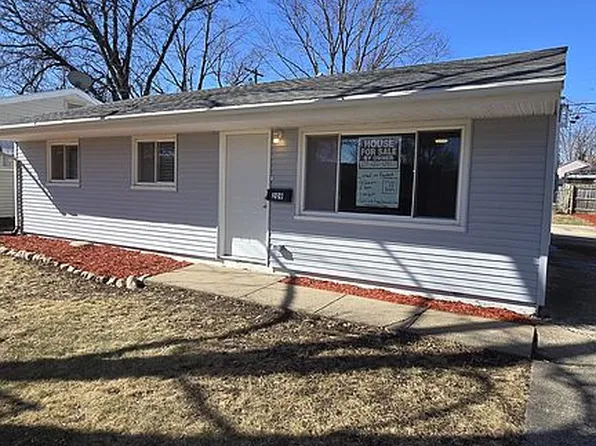 209 Capri St, Pekin, IL 61554