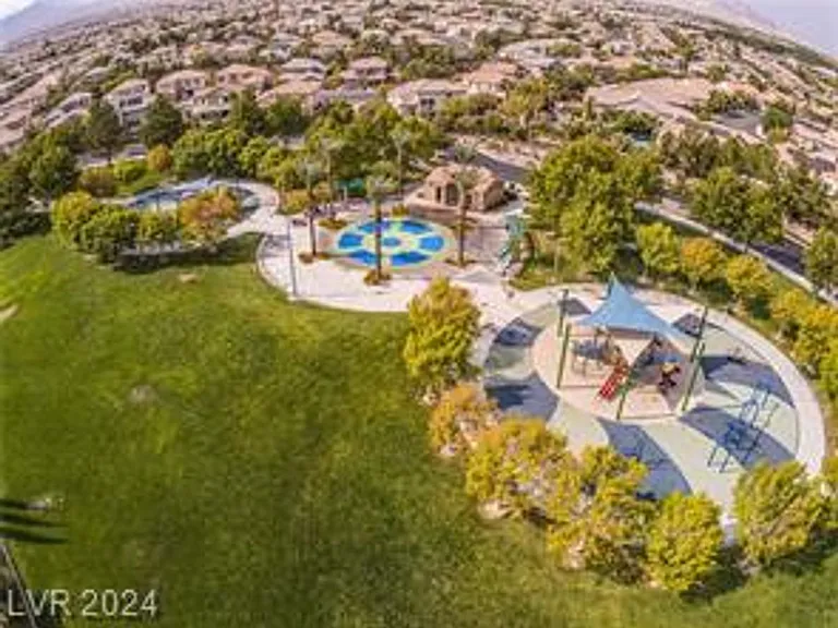 11245 Newbury Hills Ave — Photo 43