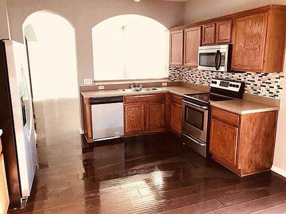 4th image of 4908 Dorchester Heights Ln