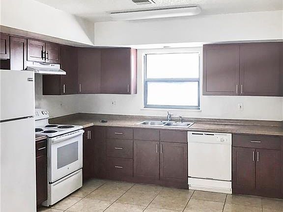 5th image of 1175 Greaza St