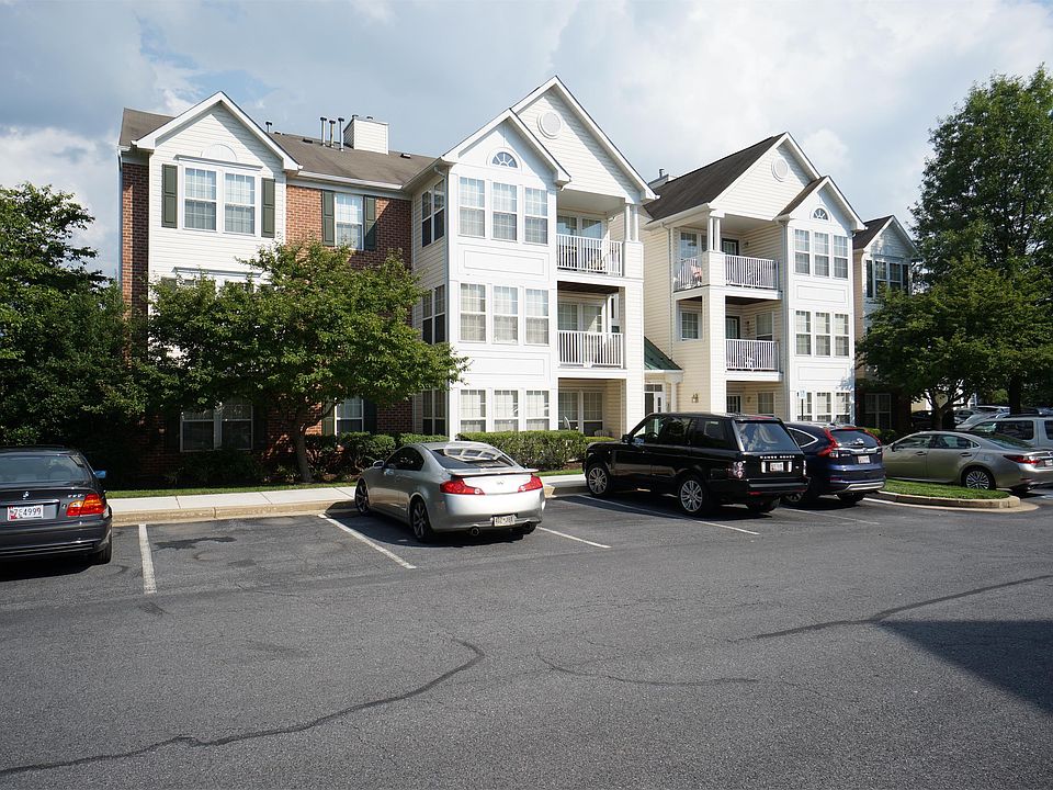 9742 Reese Farm Condo