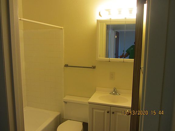 5th image of 467 S Summit St #63