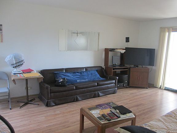 5th image of 2222 Country Club Dr APT 1