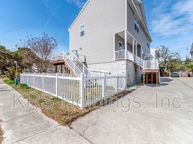 9553 14th Bay St, Norfolk, VA