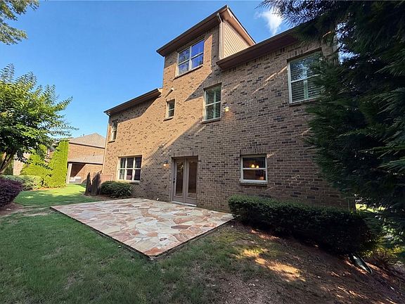 5th image of 8785 Ellesmere Dr
