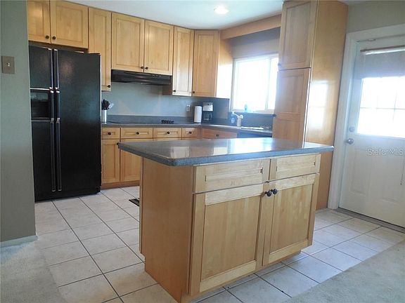 4th image of 18586 Ashcroft Cir