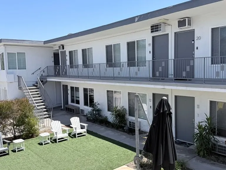 Wardlow Apartments — Photo 13