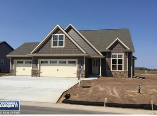 594 Pebblestone Cir, Oneida, WI 54155