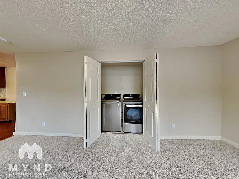 19225 SW Prospect Pl — Photo 8