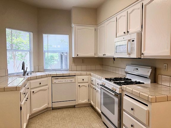 2nd image of 109 Camberwell Way