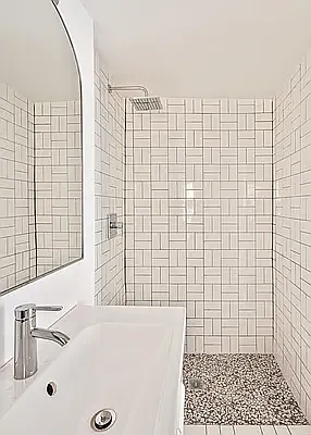 Rented by The Agency | media 23