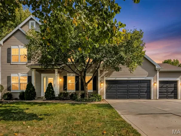 106 Crimson Oaks Ct, Lake Saint Louis, MO 63367
