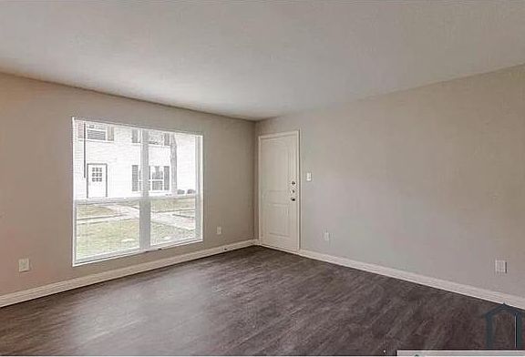 3rd image of 100 S Bowser Rd #210