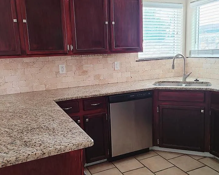 765 Colchester Dr — Photo 4