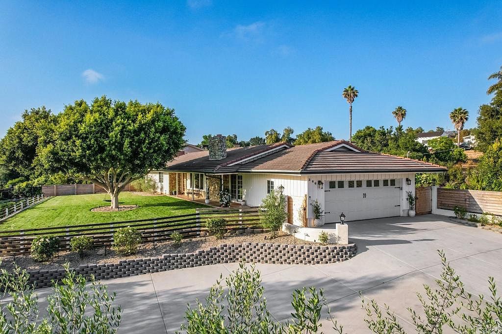 366 Skyline Dr, Vista, CA 92084 MLS NDP2404965 Zillow