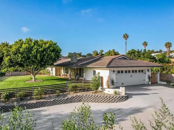 366 Skyline Dr, Vista, CA 92084