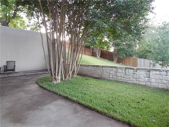 3rd image of 1311 W Avenue A