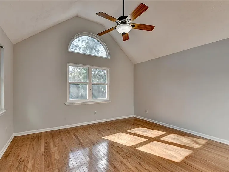 1112 Ashbury Dr — Photo 41