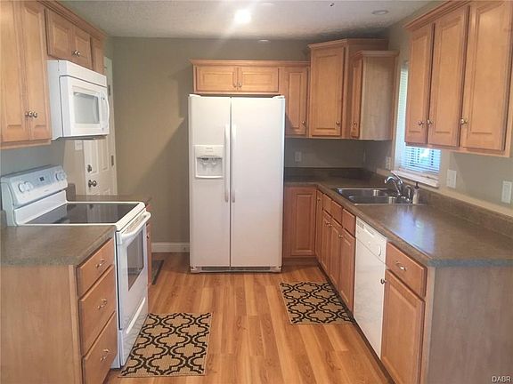 5th image of 810 Bonnycastle Ave