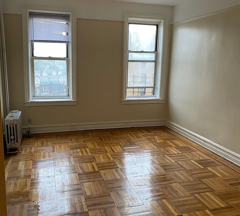 1st image of 2410 Kings Hwy #4F