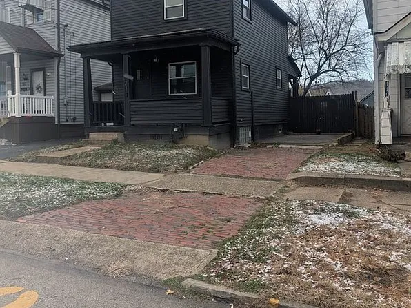 121 Franklin Ave, Vandergrift, PA 15690