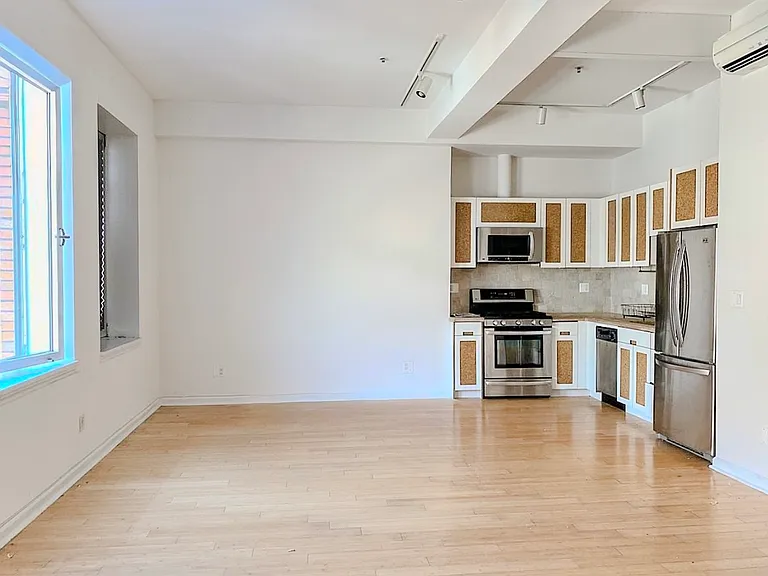 148 N 10th St #5C — Photo 1