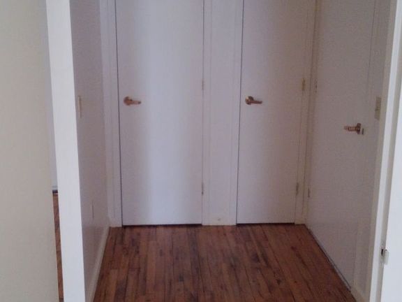 4th image of 640 Bradford St APT 1C