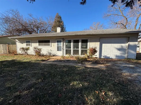 447 S 5th St, Caseyville, IL 62232