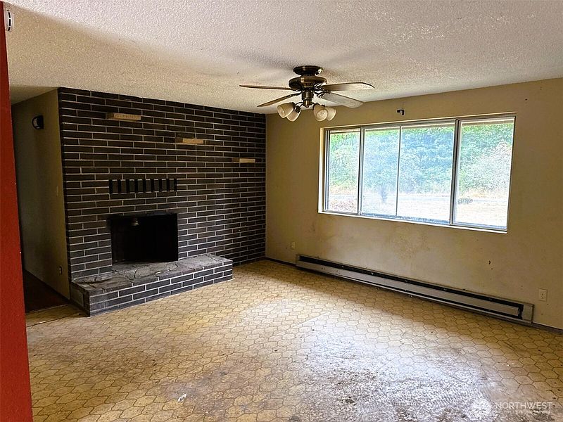 4th image of 36017 79th Avenue S