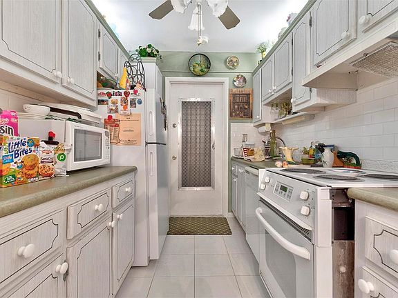 5th image of 110 South Blvd APT 2D