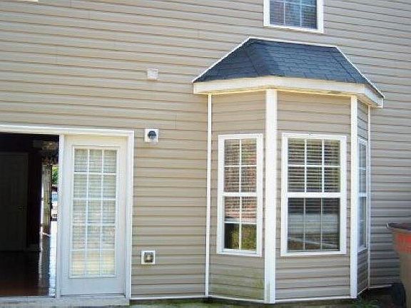 3rd image of 5013 Timber Hills Dr
