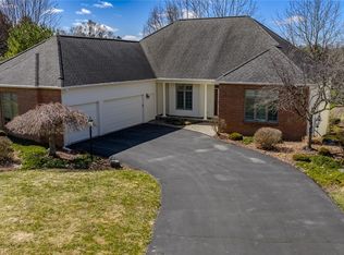 6047 Bay Hill Cir, Jamesville, NY