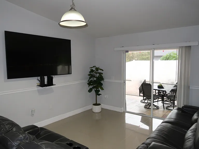3235 Bellericay Ln — Photo 7