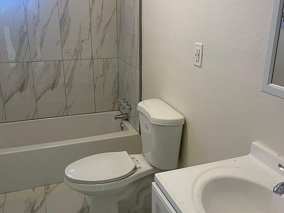 5th image of 5121 N 18th Ave #A