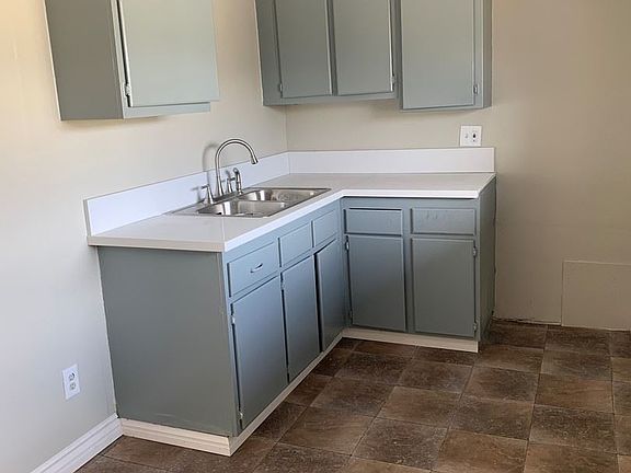 3rd image of 757 N H St APT 36