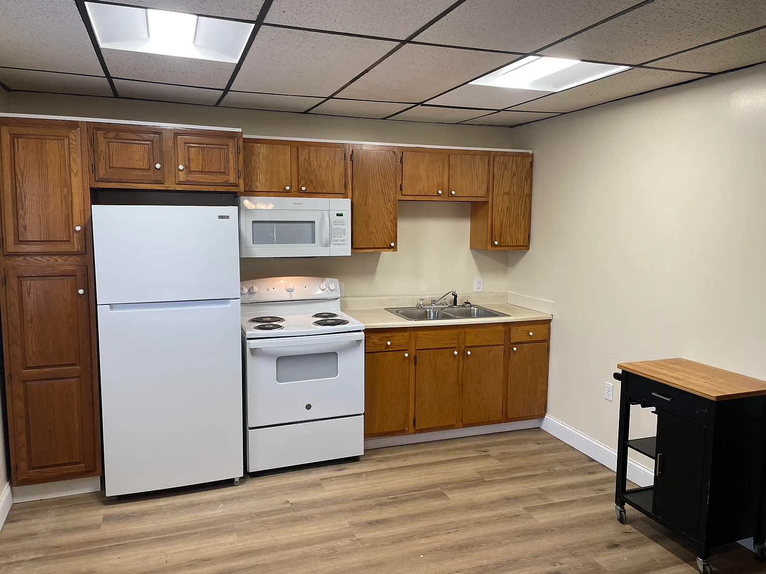 Studio, 400 sqft, $1,000 — Photo 2