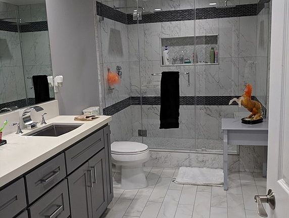5th image of 14973 Astoria St
