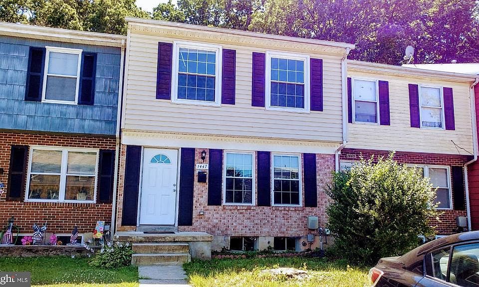 1st image of 1447 Charlestown Dr