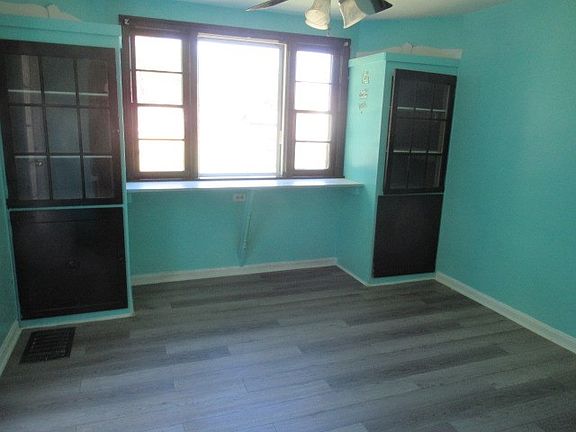 4th image of 1445 Park Ave E