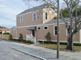 2207 Upperline St, New Orleans, LA 70115