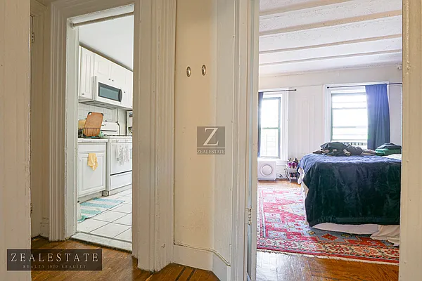 Rented by ZealEstate Group Inc | media 10