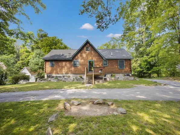 15 ACKERT HOOK, Rhinebeck, NY 12572